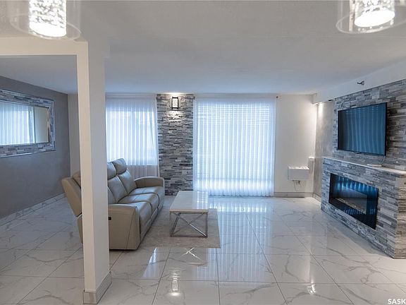 2nd image of UNIT 221-4045 Rae STREET