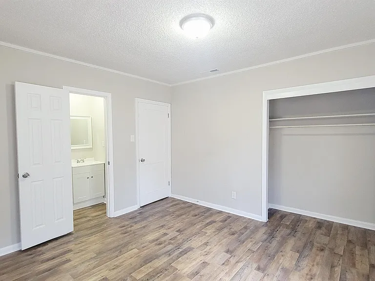 400 Walnut St — Photo 17