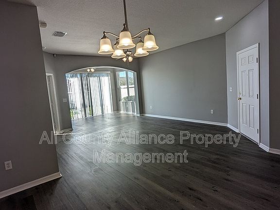 5th image of 31505 Shaker Cir