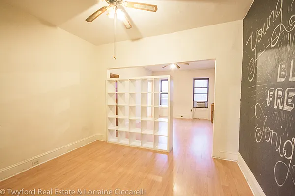 Rented by Twyford Real Estate | media 49