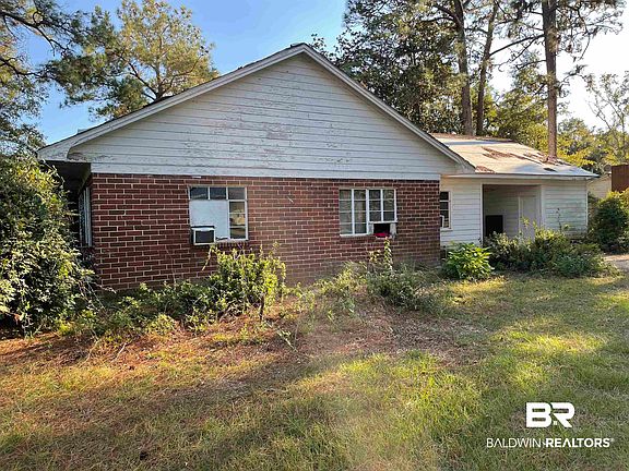 3rd image of 1011 Hand Ave