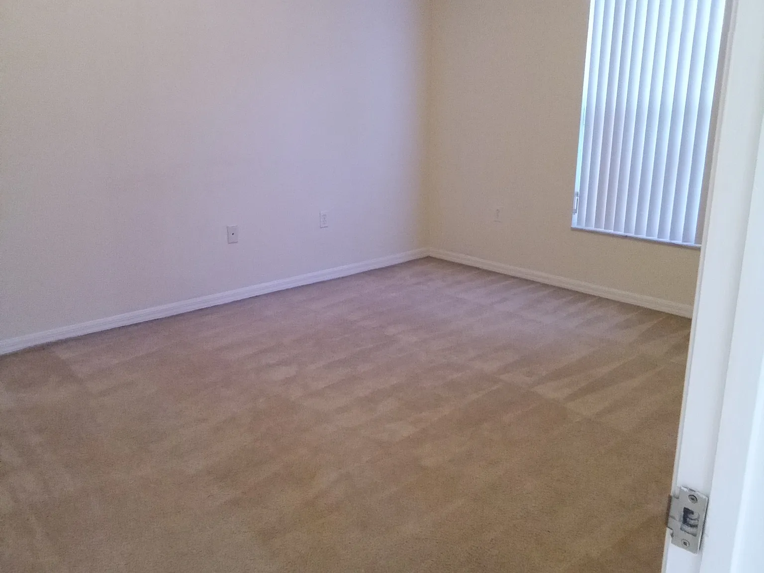 1 bed, 1609 sqft, $1,300 — Photo 4