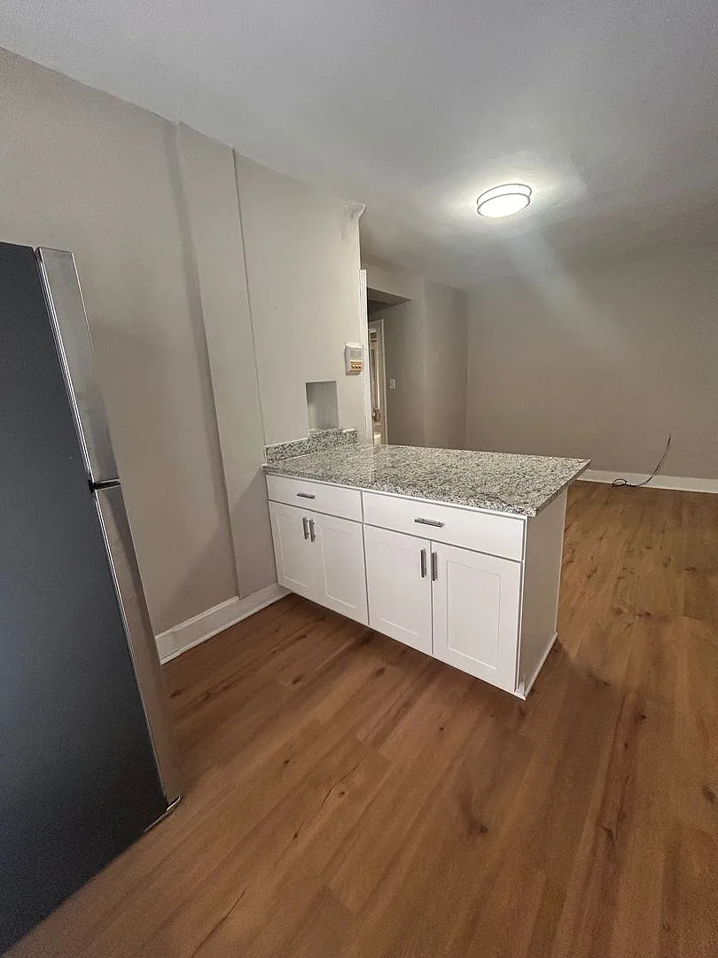 1521 N. Franklin Place — Photo 2