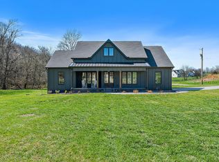 1117 Maxwell Branch Rd, Cottontown, TN 37048