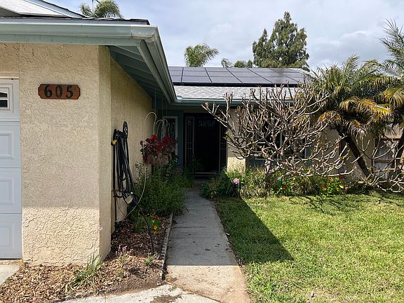 3rd image of 605 Palmbark St