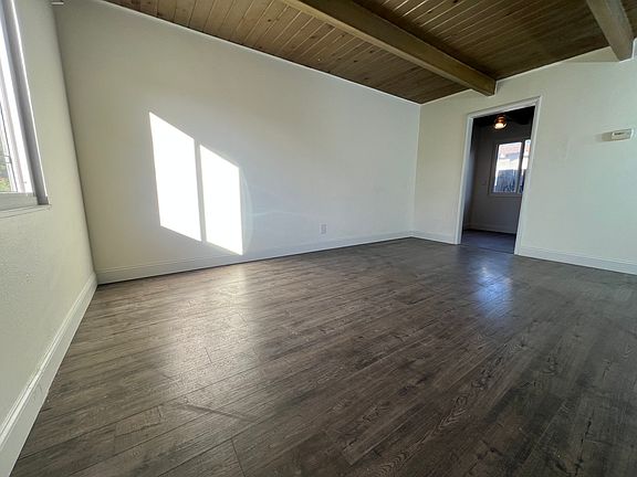 3rd image of 22789 Grand St