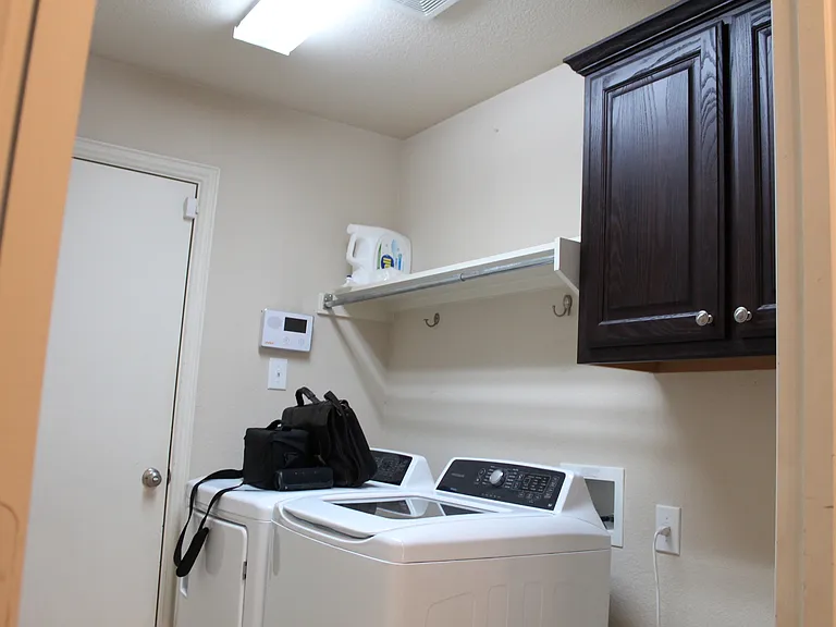 8100 Mountain Cedar Dr — Photo 25