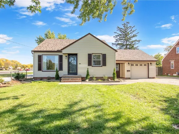 7039 York Rd, Parma Heights, OH 44130