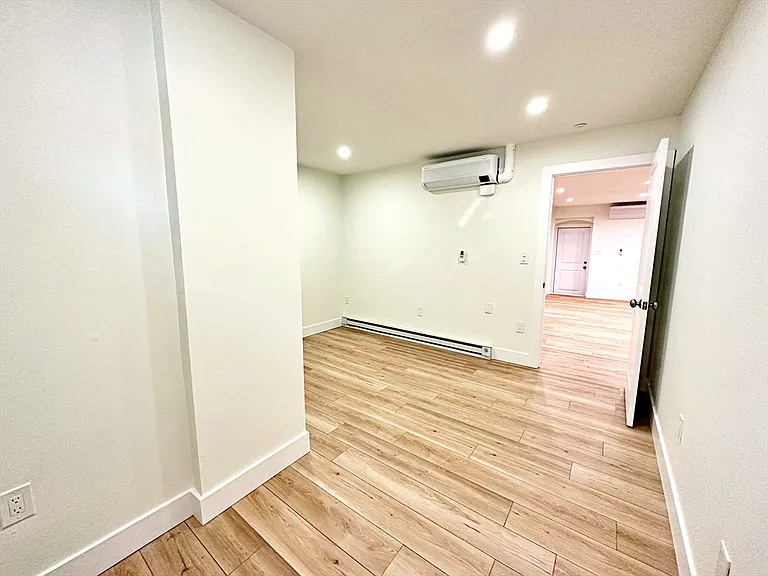 128 Webster St #A — Photo 12