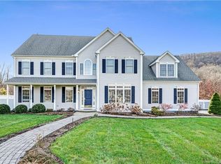 148 Bluff View Dr, Guilford, CT 06437