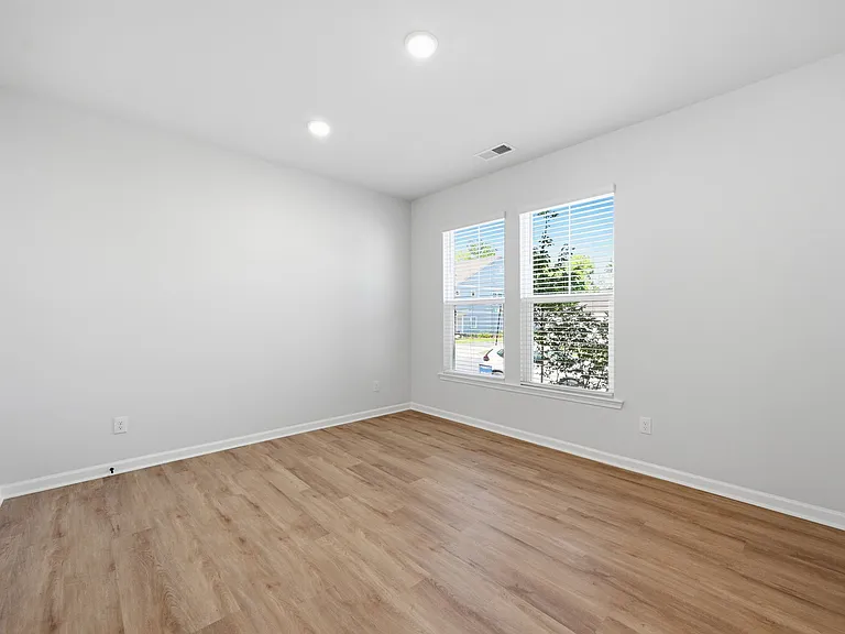 10134 Mamillion Dr — Photo 20