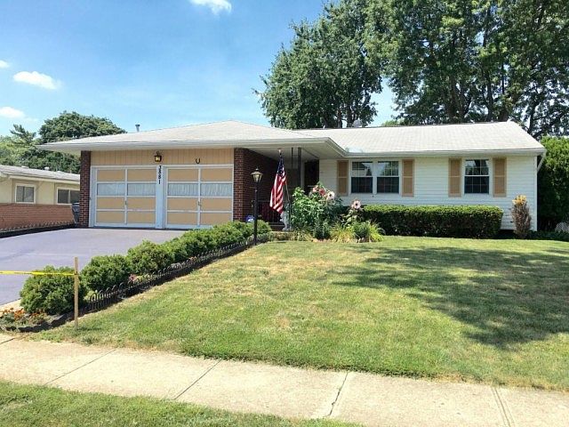 1st image of 3881 La Rosa Dr