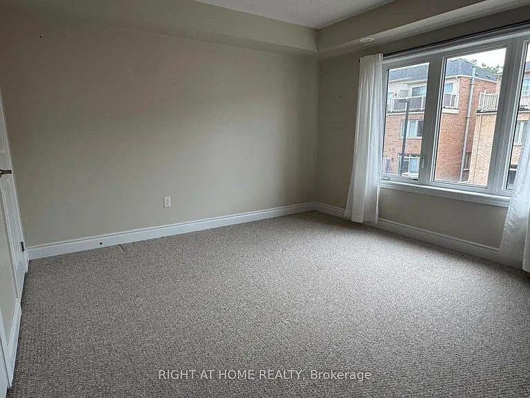 31 Edward Horton Cres — Photo 21