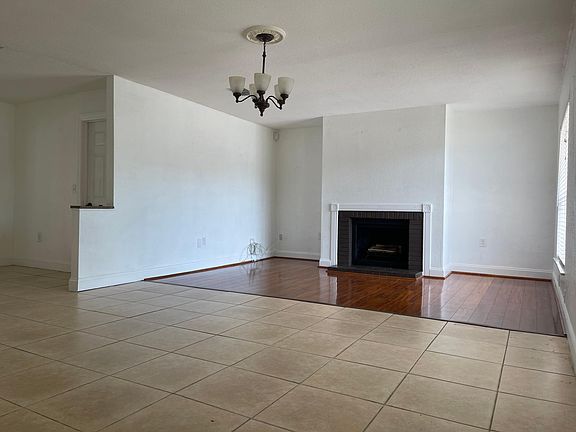 5th image of 4817 Alvarado Dr