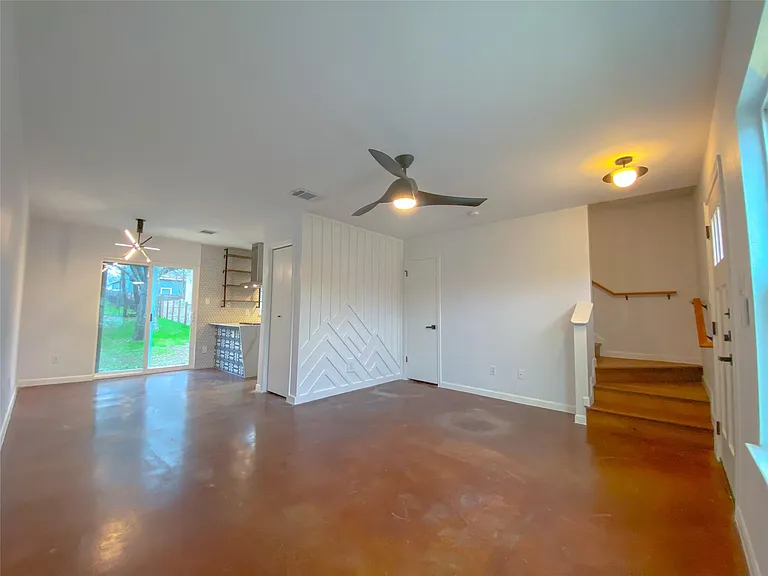 7208 Meador Ave #B — Photo 2