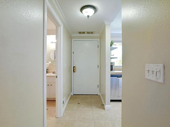 4th image of 260 W Dunne Ave APT 8