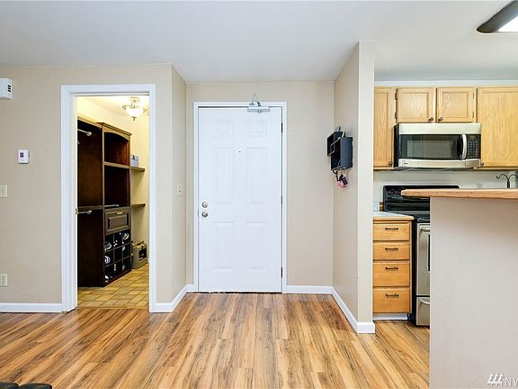 5th image of 7601 Concord Ln NE #101