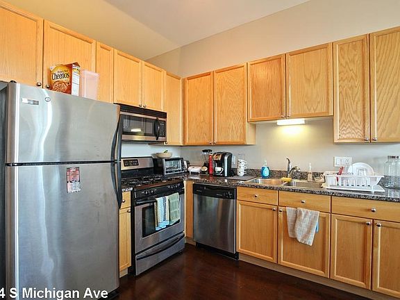 2nd image of 1464 S Michigan Ave APT 1821