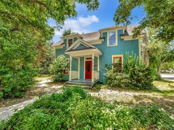 217 W Lang Street, Alvin, TX 77511