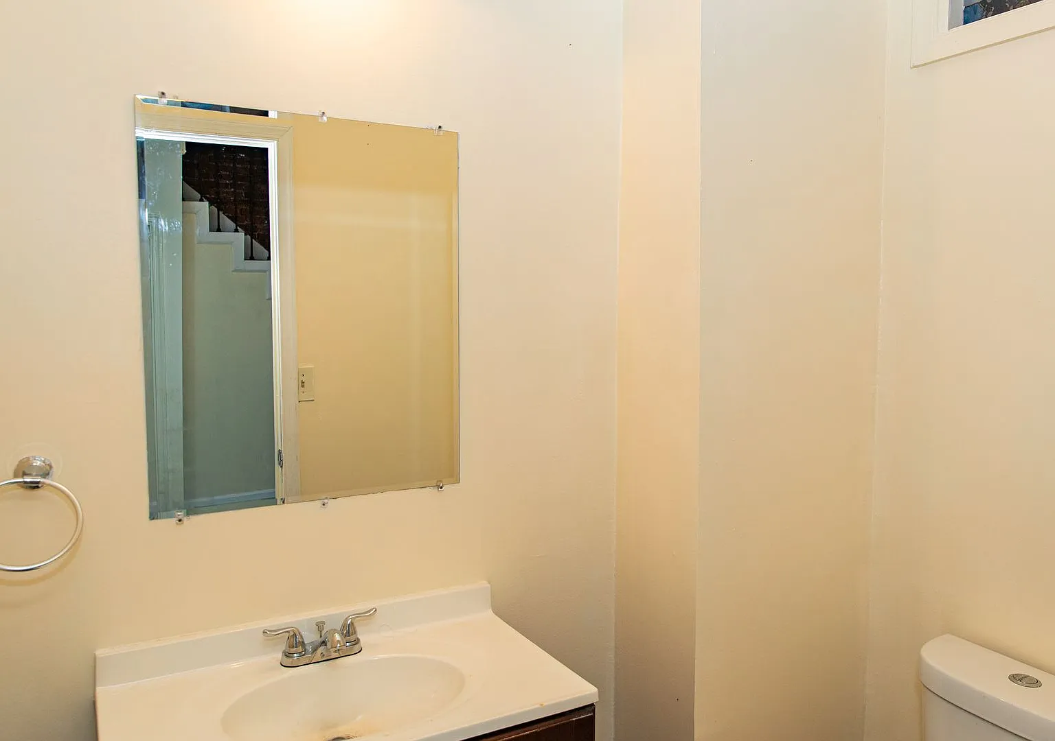 Renovated and Spacious 4Bedroom Townhouse in West Baltimore! — Photo 3