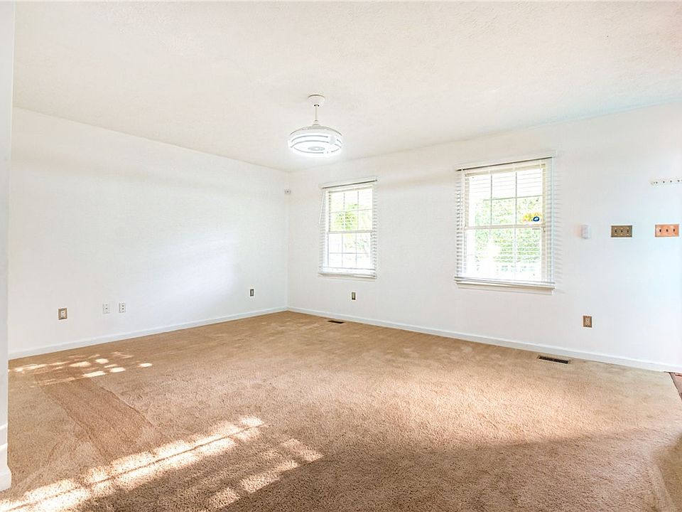 405 Chestnut St, Burlington, NC 27217 Zillow