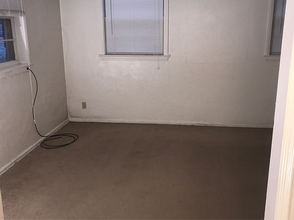 4th image of 2979 Pemberton Dr APT 1