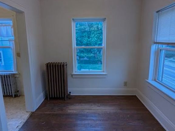 5th image of 601 Milwaukee Ave
