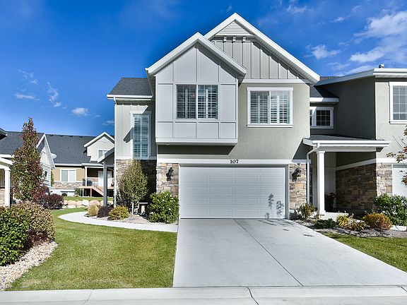 2nd image of 107 E Mansonia Dr