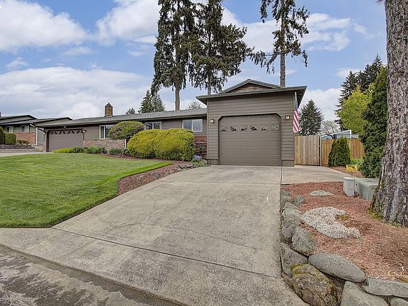 3rd image of 5501 NE 62nd Ave