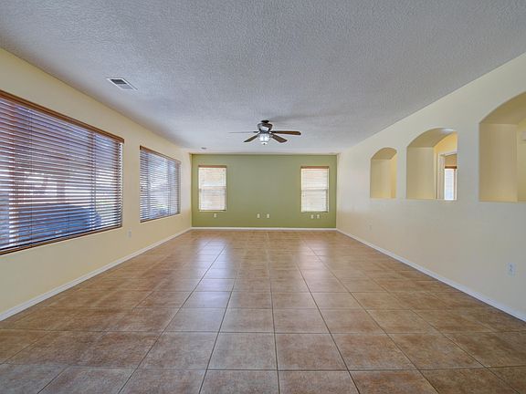 4th image of 920 Colibri Ave NW