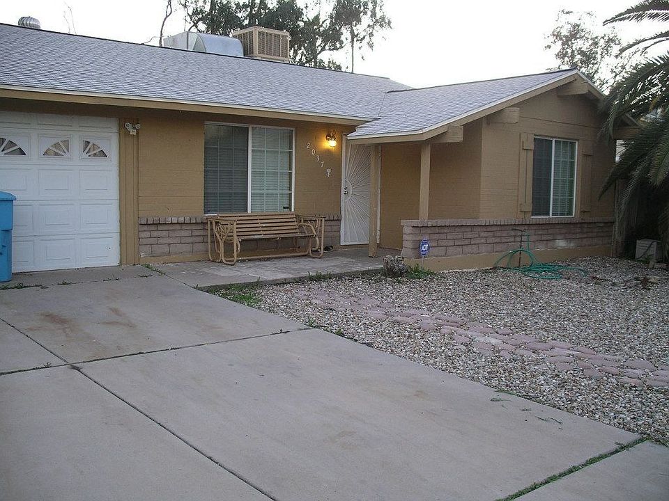 1st image of 2037 W Meadow Dr