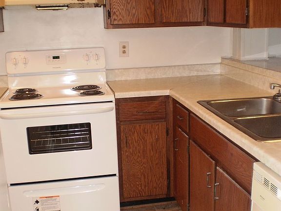 5th image of 9128 Cedarpark Ln APT D