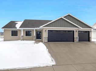 1340 Bridger Dr, Holmen, WI 54636