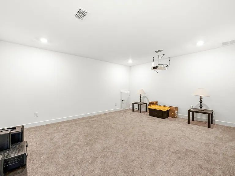 21646 Laggan Cliff Ln — Photo 33