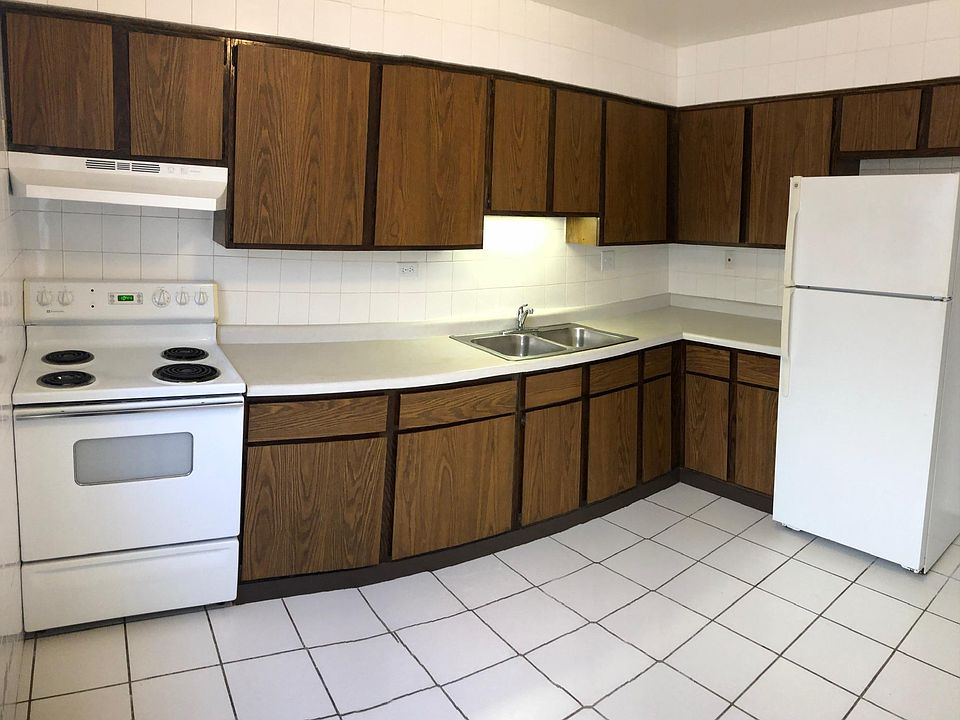 1st image of 816 Perry Dr #1A