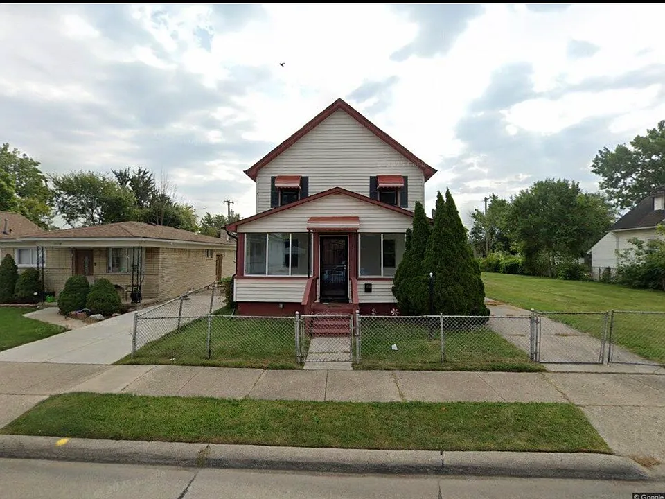 25124 Blair St