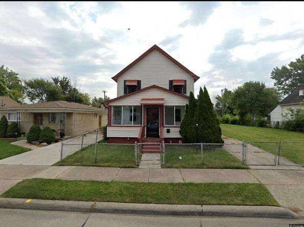 25124 Blair St
