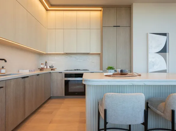 249 East 62nd Street image 5 of 30