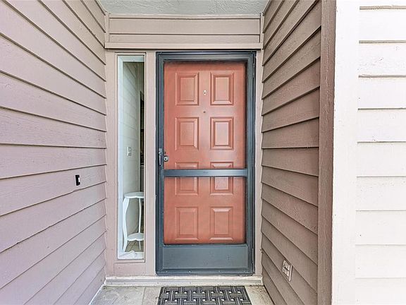 5th image of 3946 WILSHIRE CIRCLE E #168