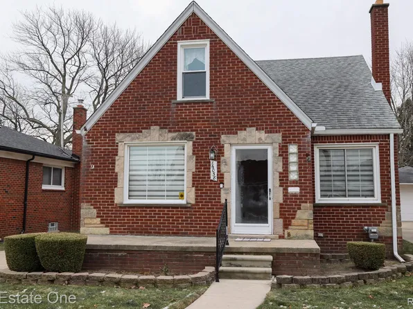 16058 Bell Ave, Eastpointe, MI 48021