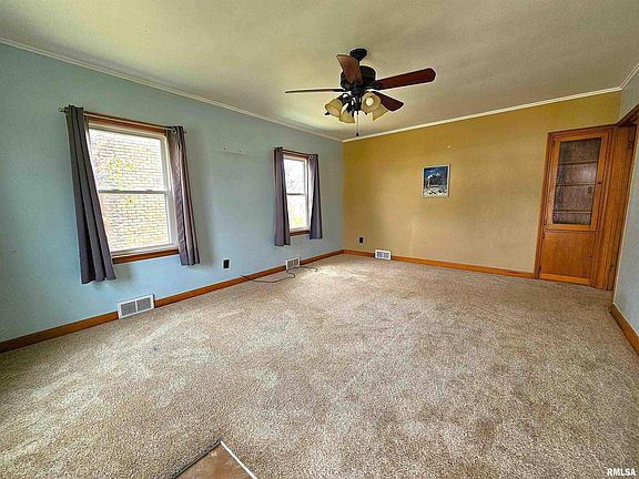 4th image of 2313 E Lombard St