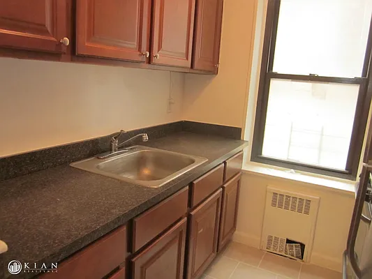 Rented by Kian Realty | media 11