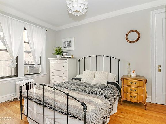 5th image of 61 Eastern Pkwy APT 3G