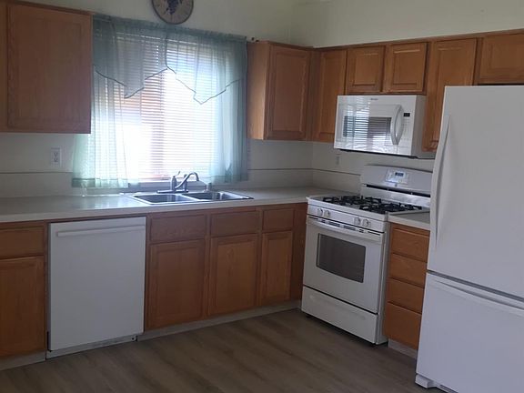 4th image of 3122 Fairmont Dr