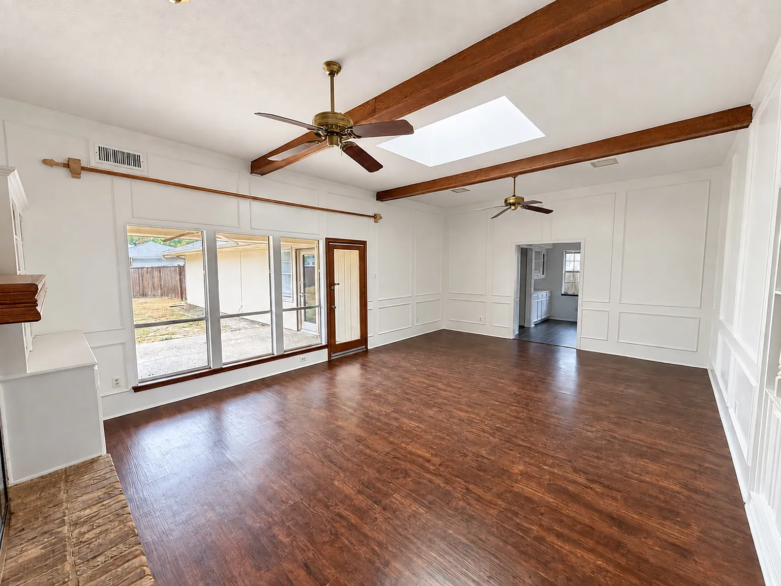 4 bed, 2377 sqft, $2,900 — Photo 3