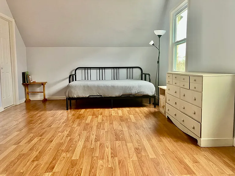 924 Walnut St — Photo 6
