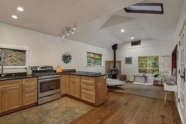 15145 Canyon 7 Rd — Photo 3