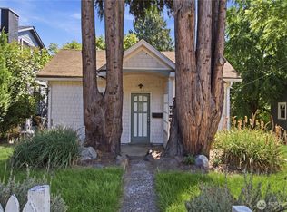 7730 17th Avenue NE, Seattle, WA 98115