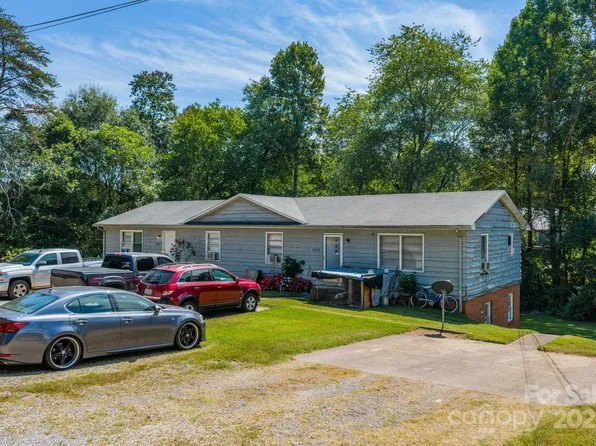 2447 Delta Ct, Granite Falls, NC 28630