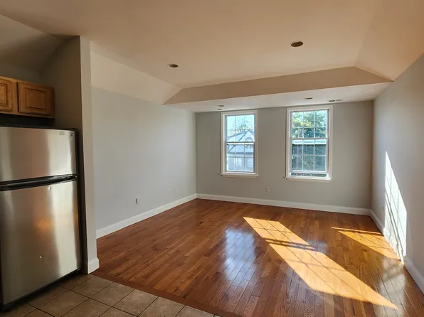 54 Newman Avenue image 7 of 22